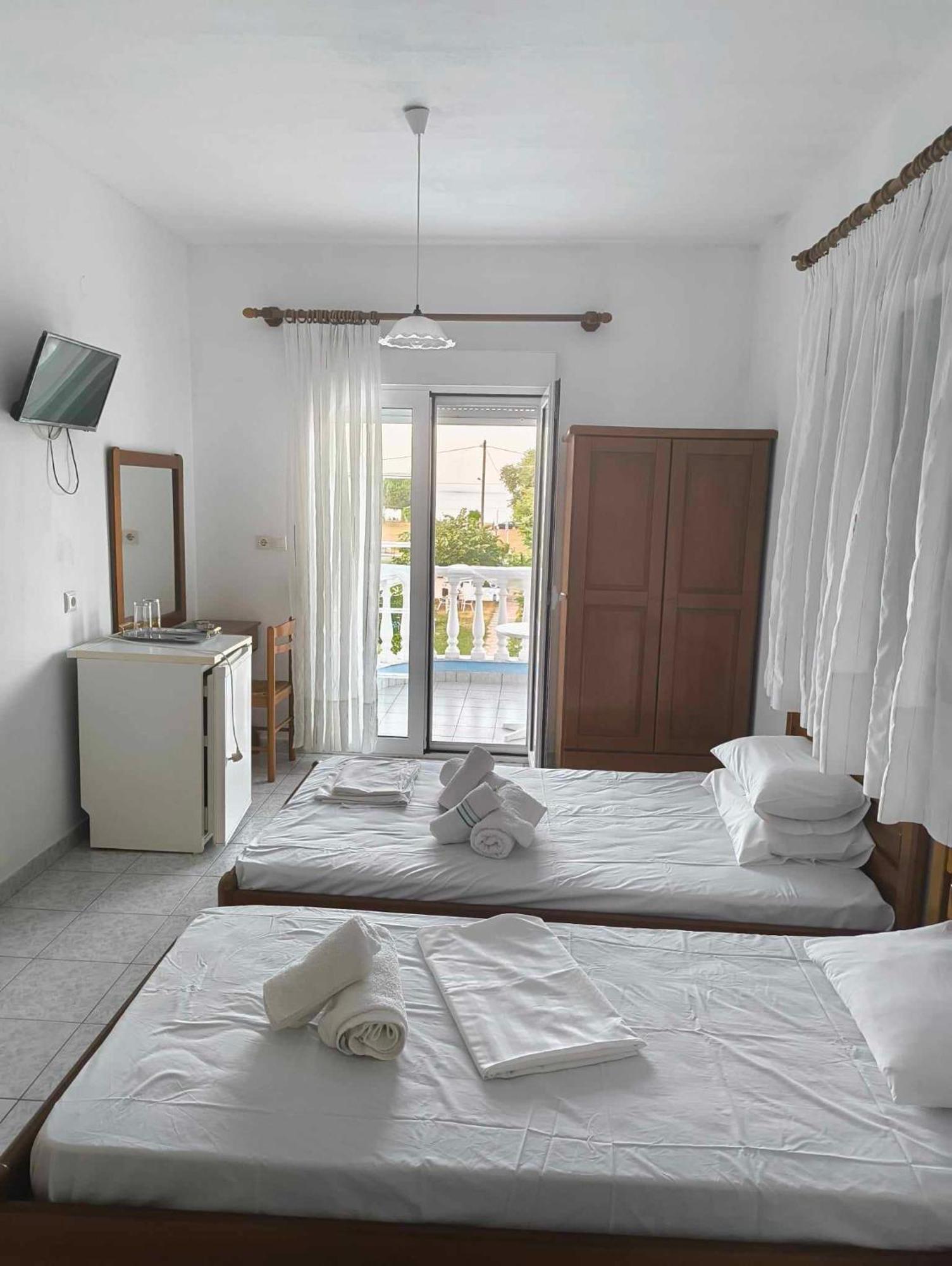 Plexidas Apartments Paralía Skotínis Extérieur photo